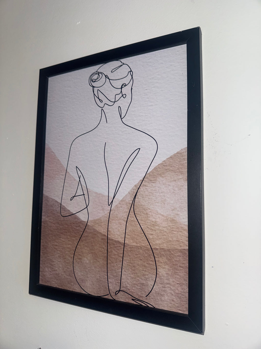 Minimalistic Style Woman | A4 Print | Framed or Unframed